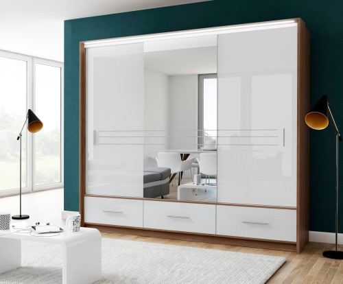 gal5b45c3d6a714camsterdam250l.jpg
